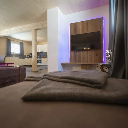 هاوس لوسربليك *